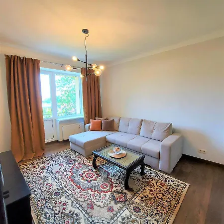 Butas Butas Prie Danes Upes, 15 Min. Iki Juros Pesciomis